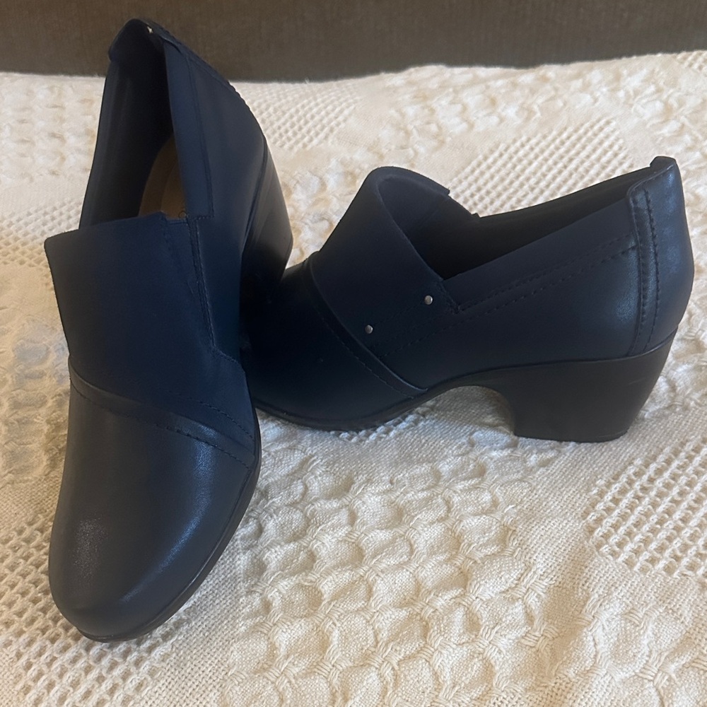 Navy Blue Low Heel Slip-On Women's Dress Shoes